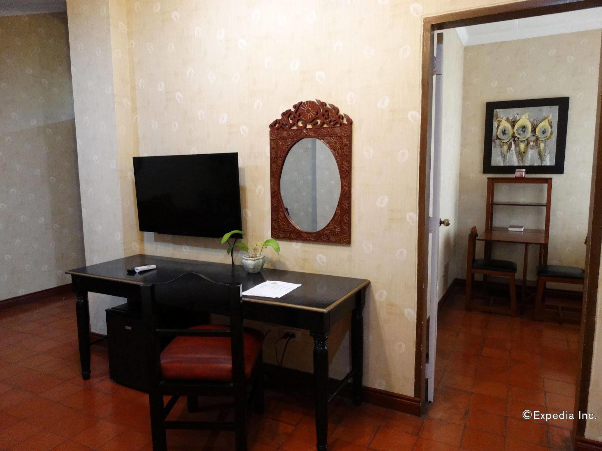 White Knight Hotel Intramuros Manila Exterior photo