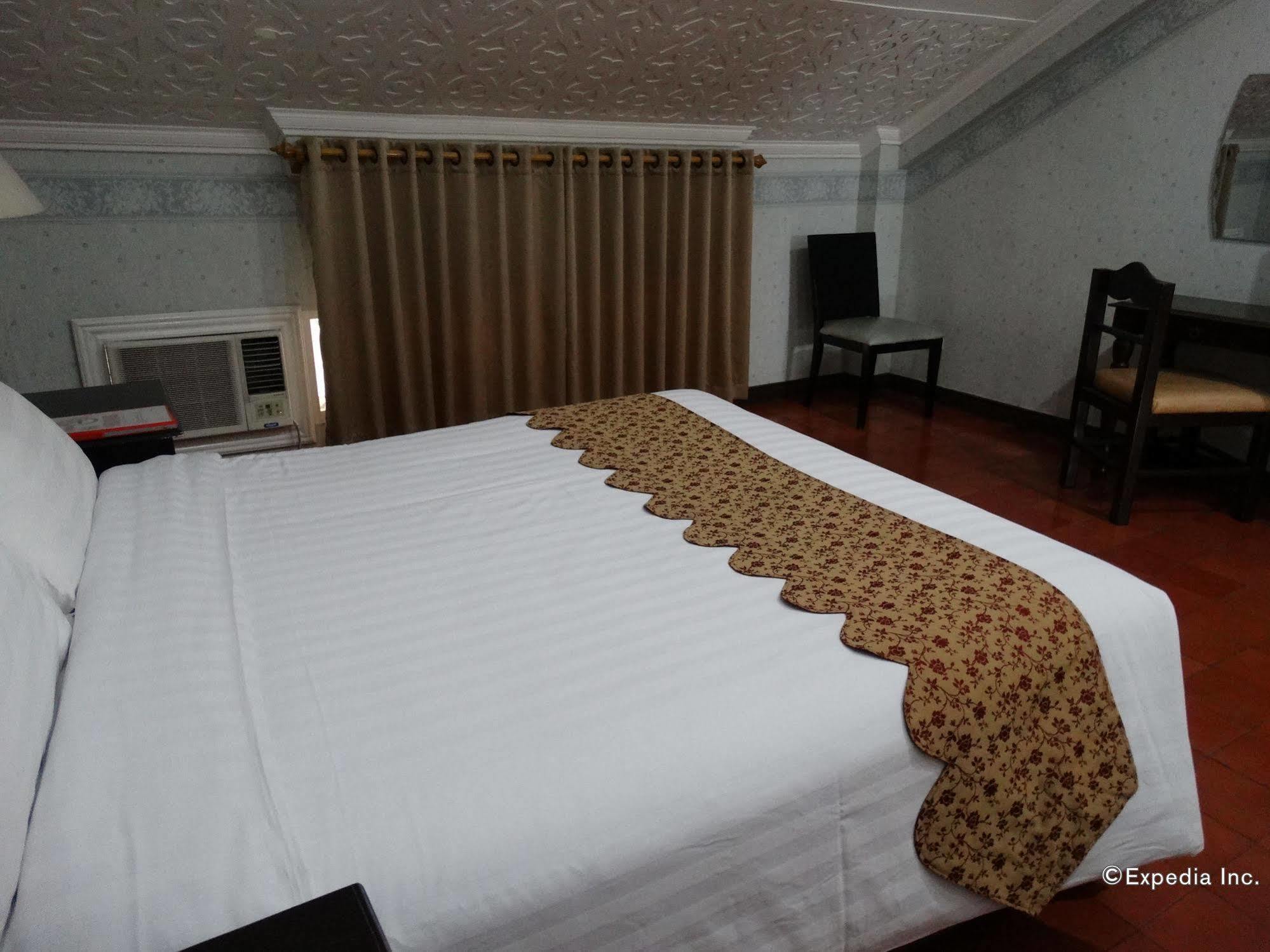 White Knight Hotel Intramuros Manila Exterior photo