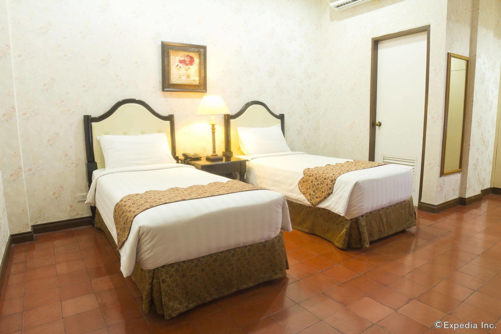 White Knight Hotel Intramuros Manila Exterior photo